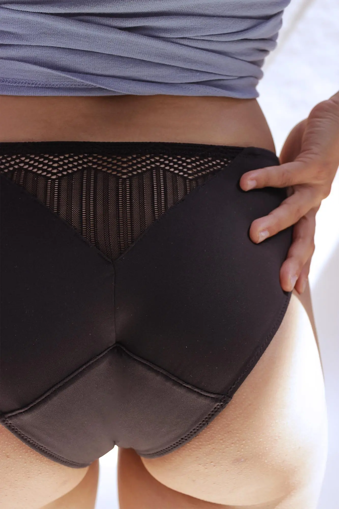 Anna Dentelle Dos - Image 4