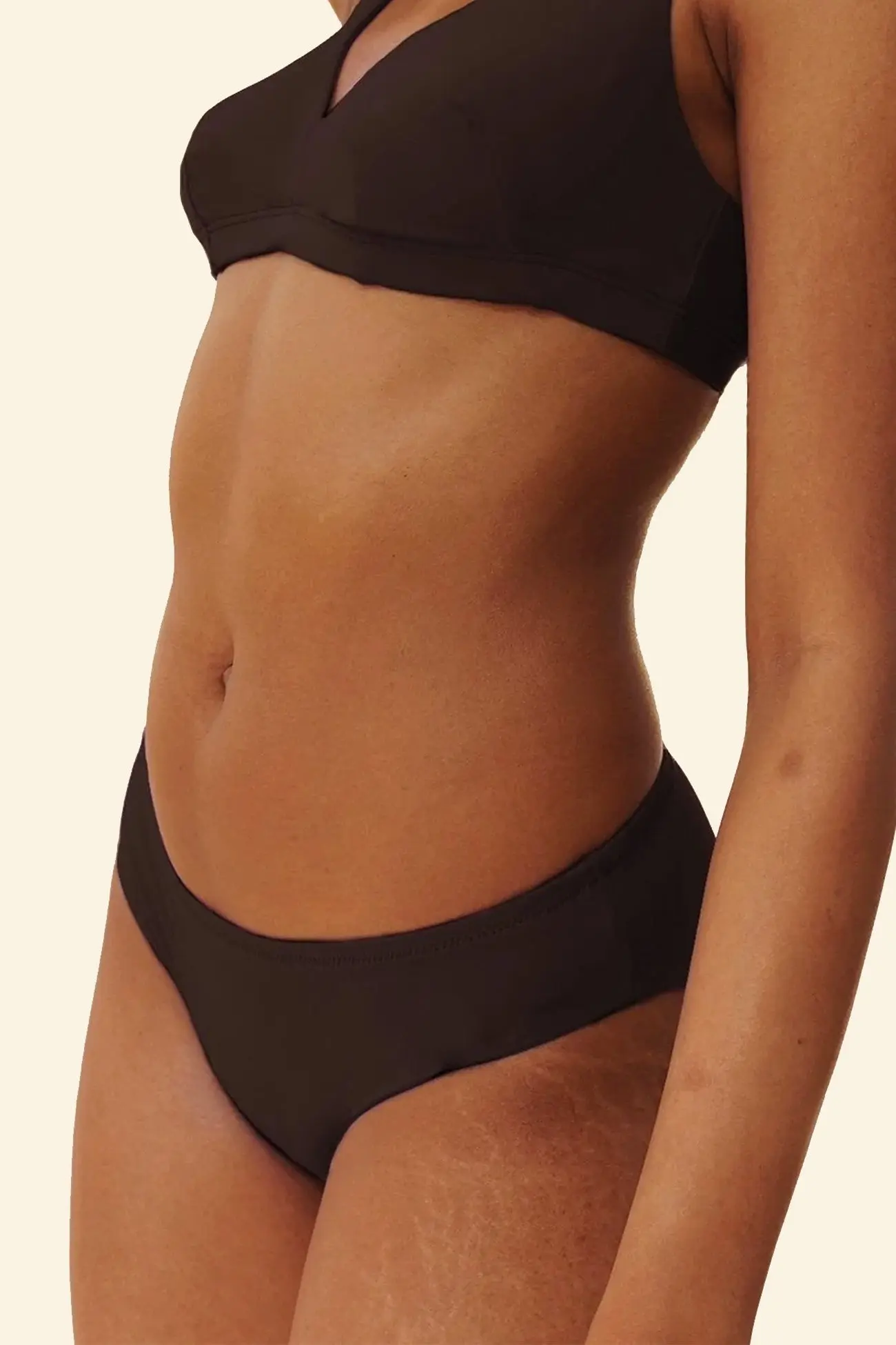 Emma Maillot de Bain Menstruel Noire - Image 5